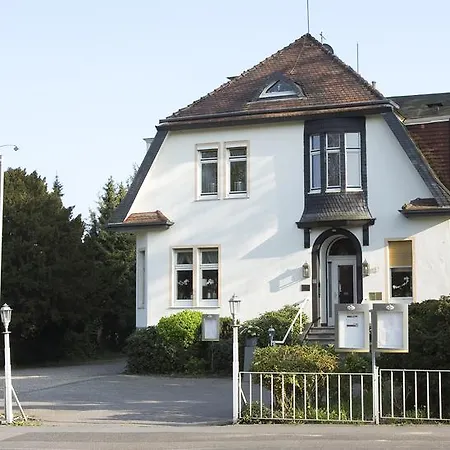 Hoehen מלון ויארסן