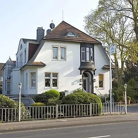 Hoehen Hotel 3*
