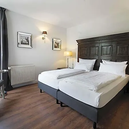 Hotel Hoehen 3*
