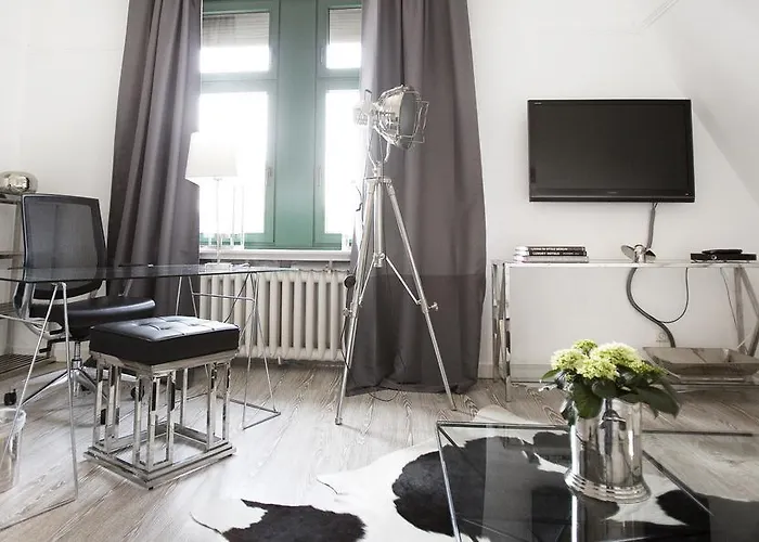 Hoehen מלון ויארסן